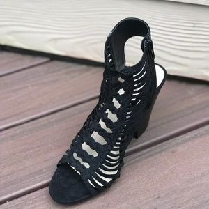 NWOT. NEVER WORN JustFab Black Heels